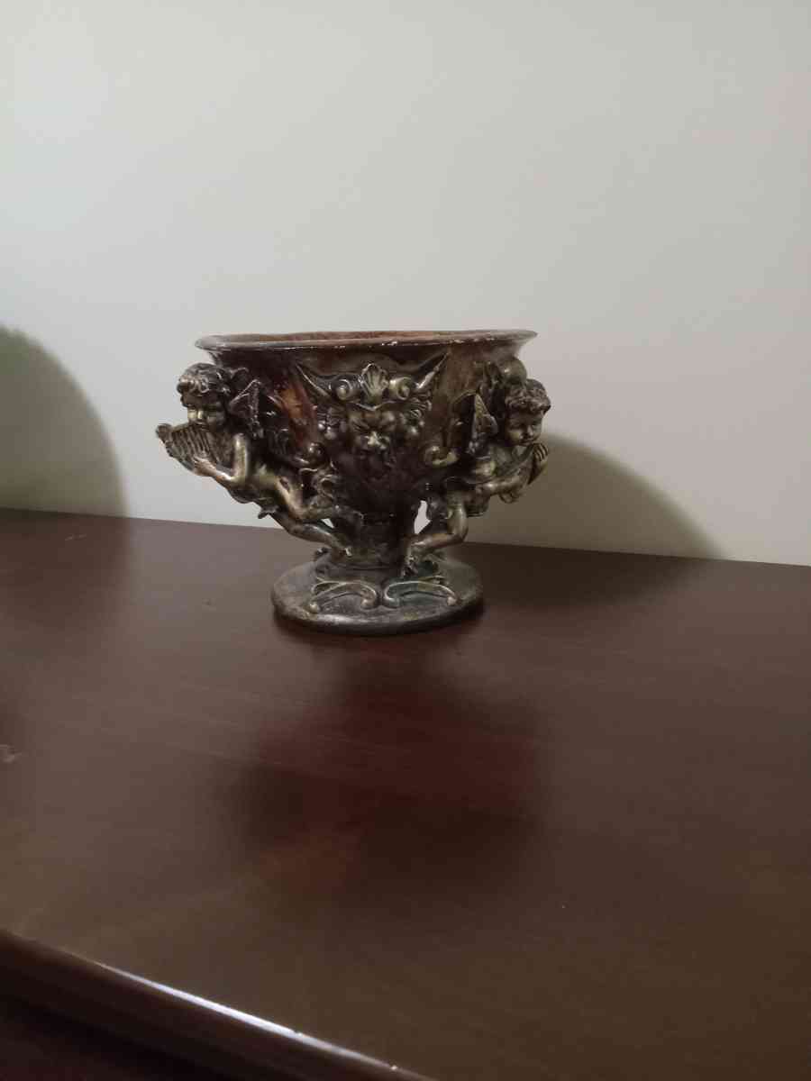Collectibles set Cermaic Floral Vase - Somerville, Tennessee - FleaMarketBay