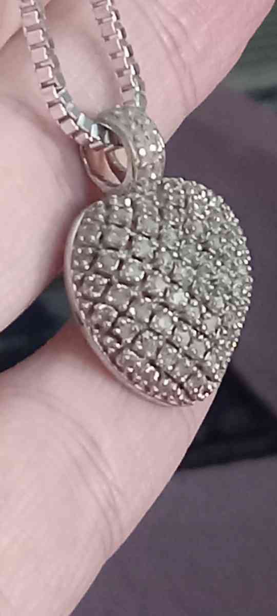 925 sterling silver heart pendant - Gonzales, Louisiana - FleaMarketBay