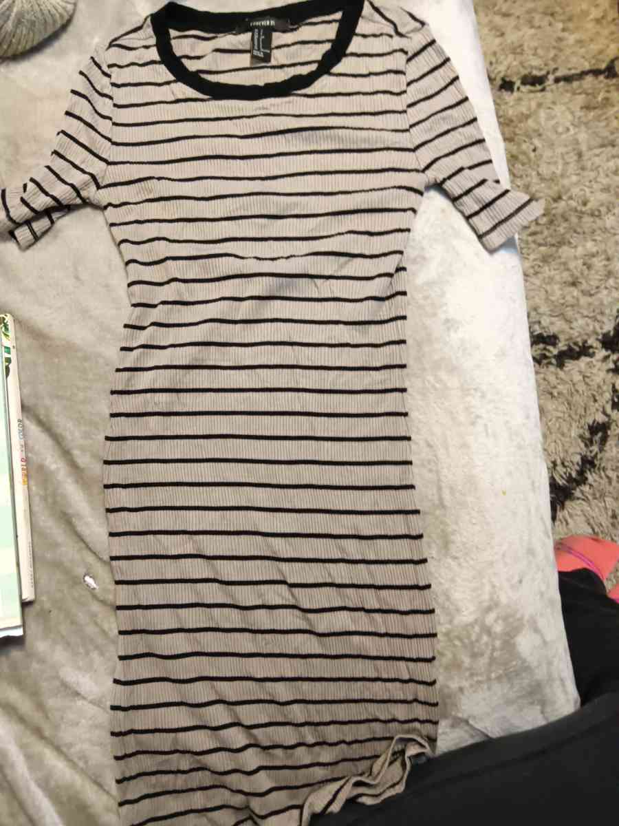 Dress Forever 21 - Louisville, Kentucky - FleaMarketBay