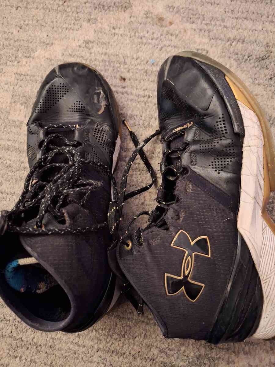 SC under armour shoes - Lincoln, Nebraska - FleaMarketBay