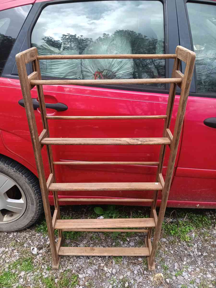 Brown shelf - Cullman, Alabama