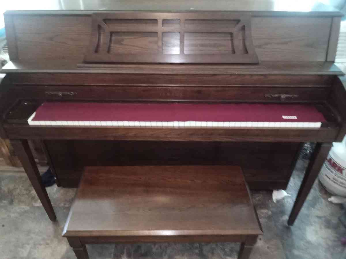 Yamaha Upright Piano - Seminary, Mississippi - FleaMarketBay