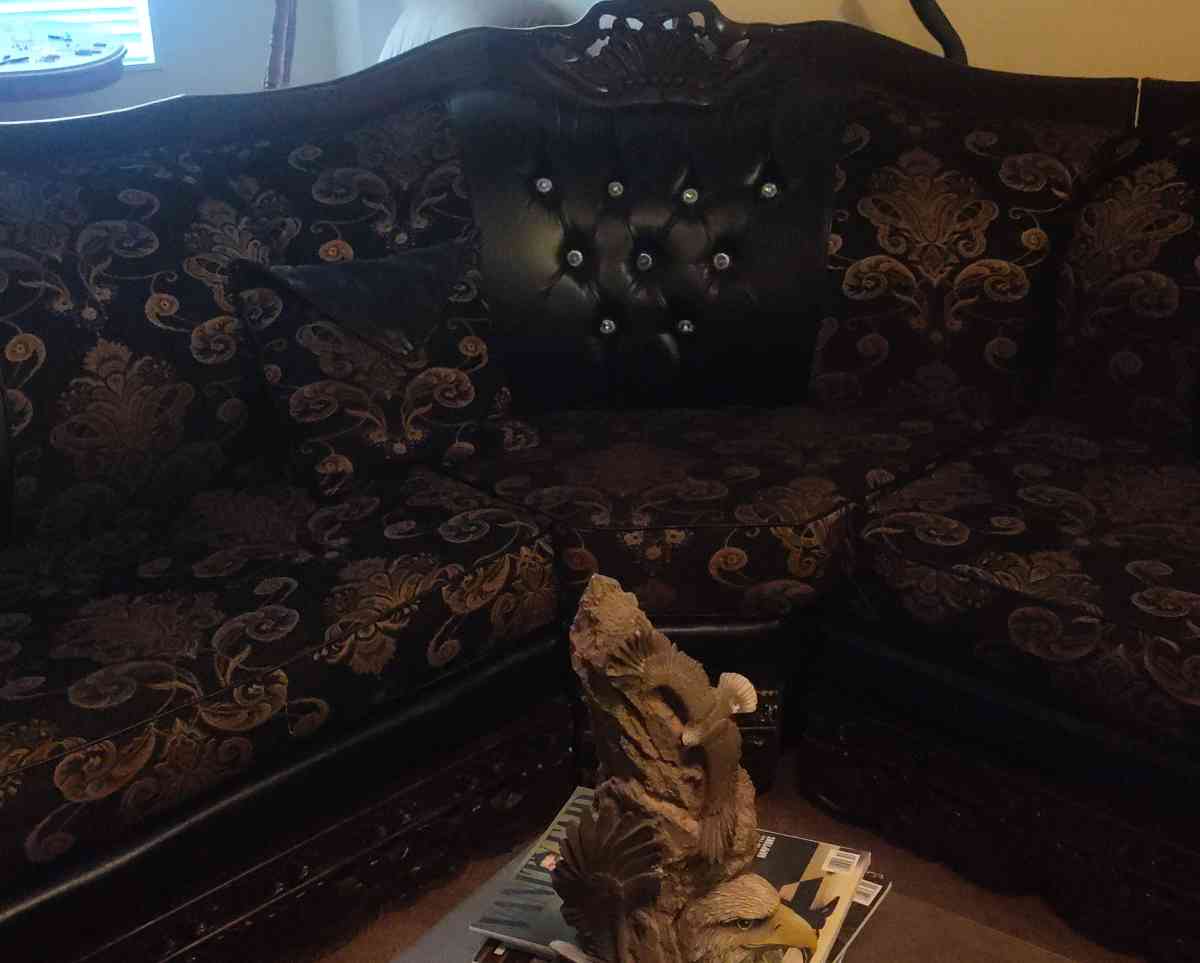 couch set - Glenpool, Oklahoma - FleaMarketBay