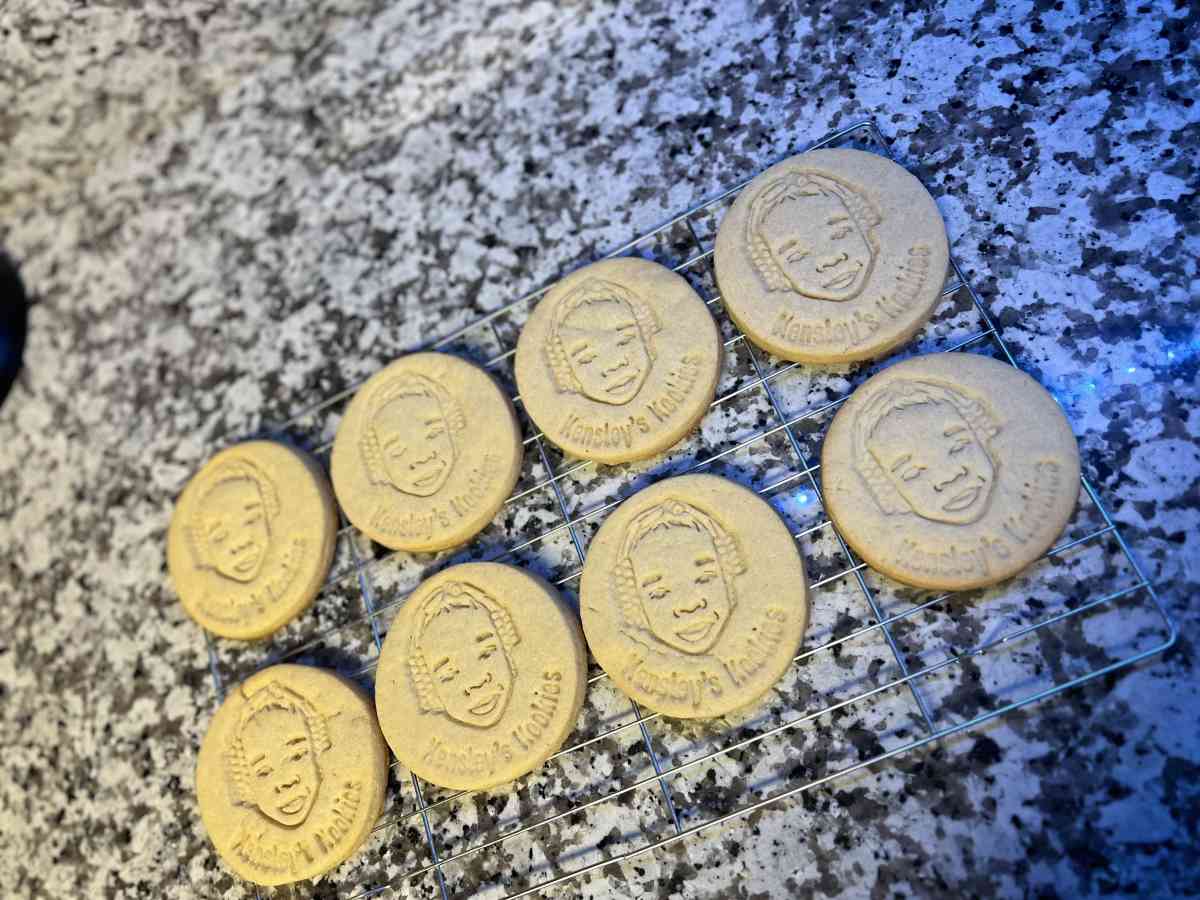 Fresh baked kookies - Aubrey, Texas - FleaMarketBay