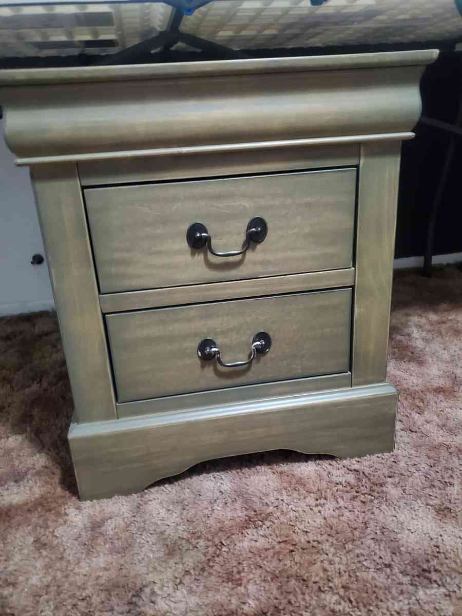 small night stand dresser - Adelanto, California