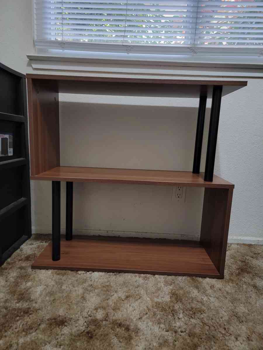 3 shelf book stand