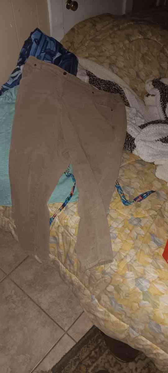 womans clothes 2 dollar each - Dade City, Florida - FleaMarketBay