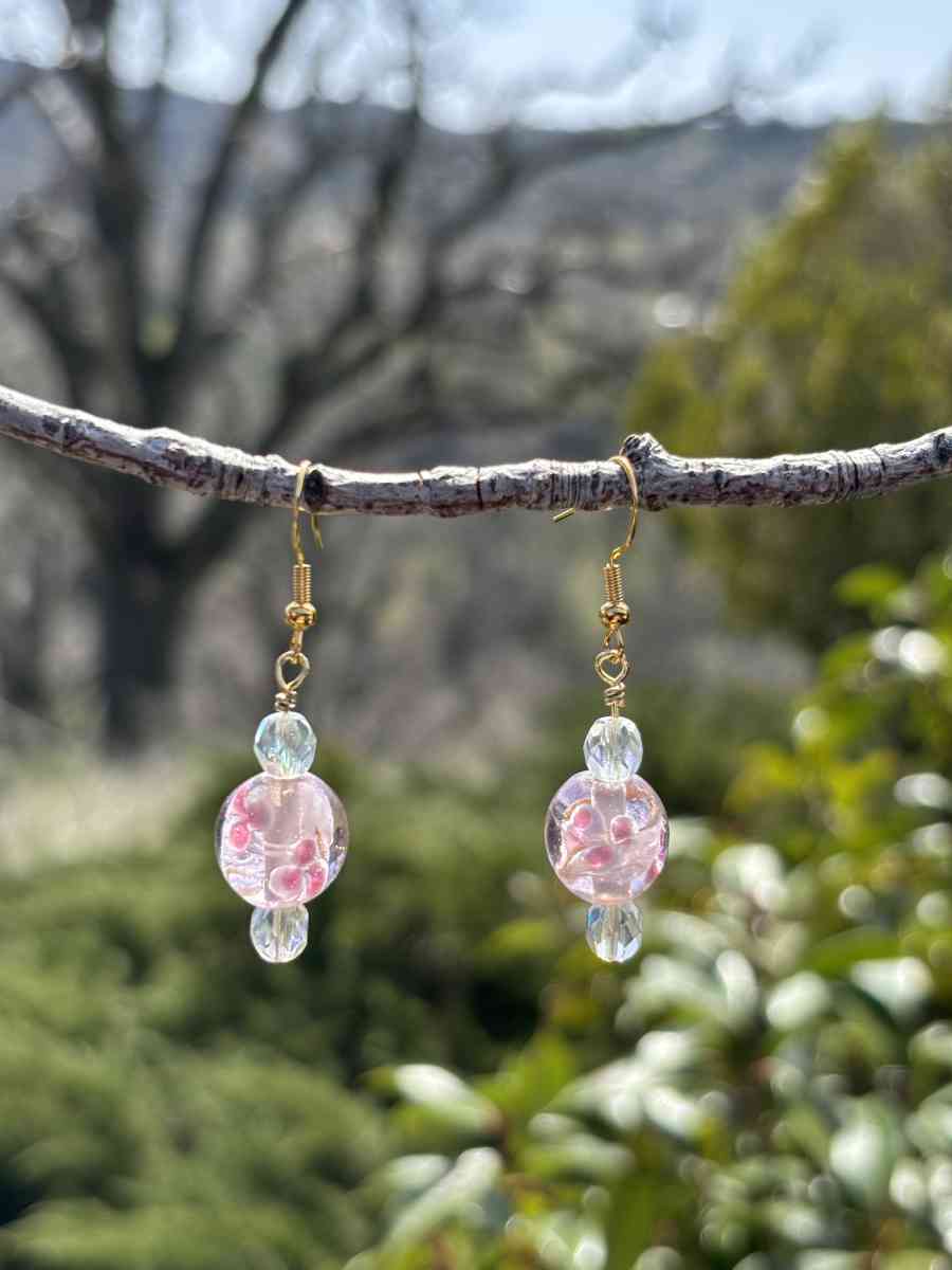 handmade glass beaded earrings - Tehachapi, California - FleaMarketBay
