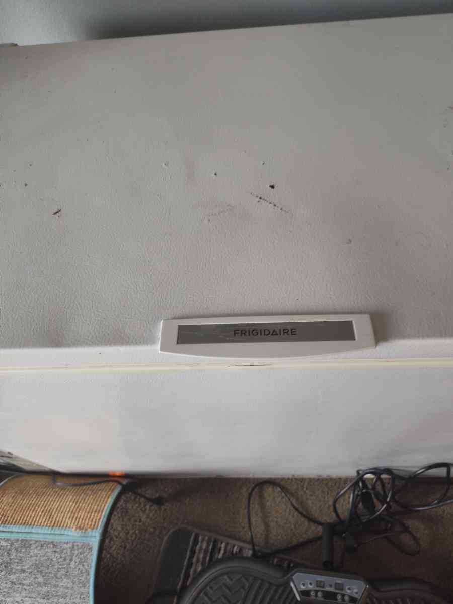 freezer for sale 35 bucks - Afton, Wyoming - FleaMarketBay