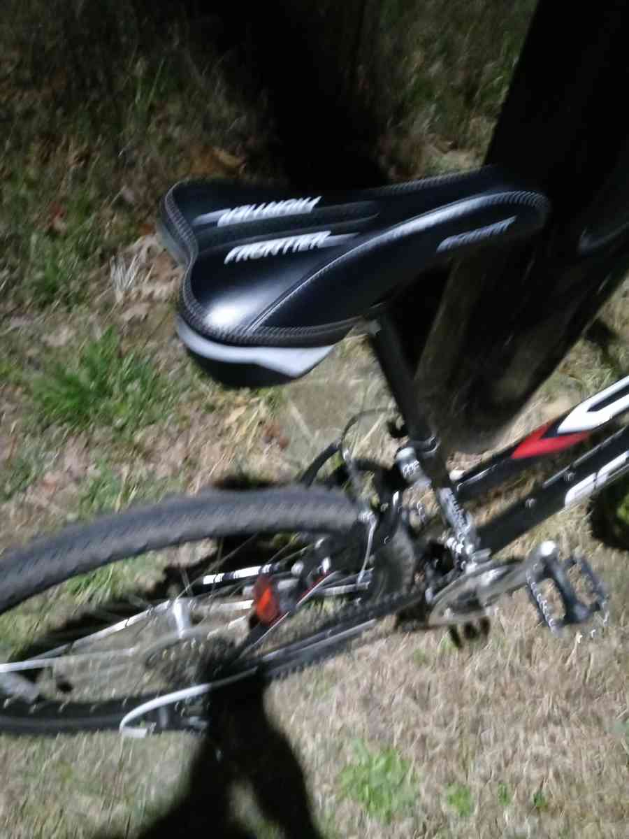 fairly new Scwinn bike - Charlotte, North Carolina - FleaMarketBay