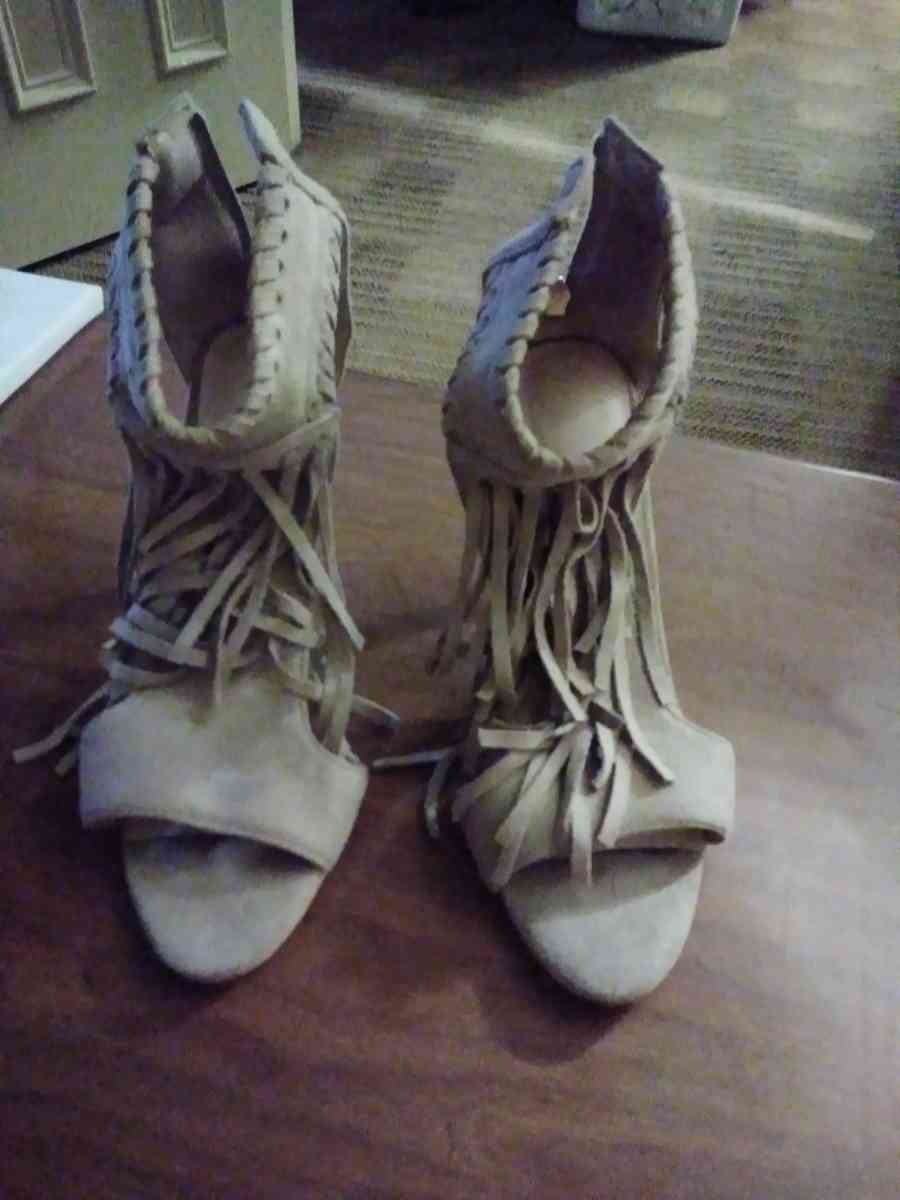 swade heels 8 - Fayetteville, North Carolina