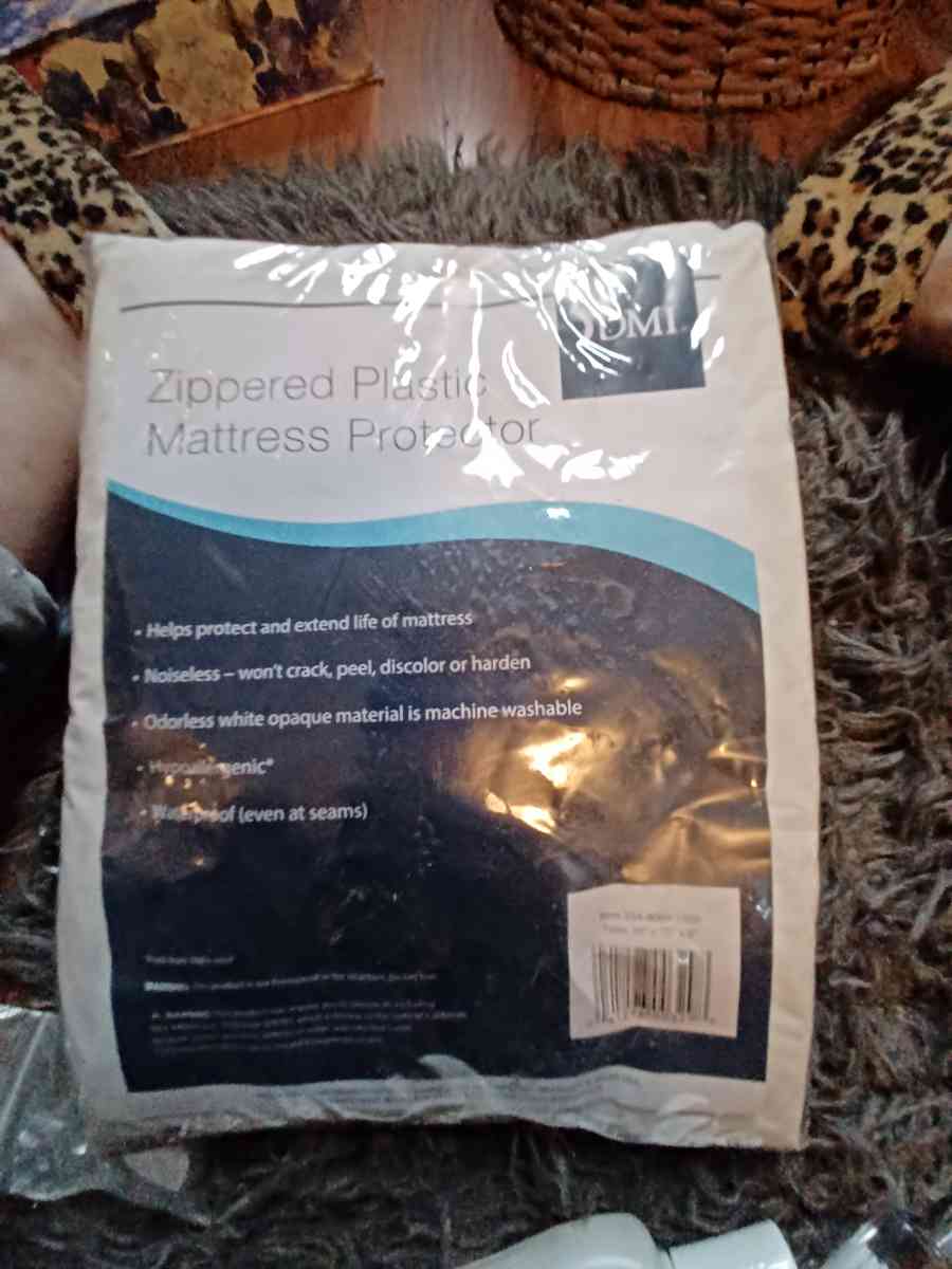 various items of home beauty and other supplies - New Albany, Indiana - FleaMarketBay