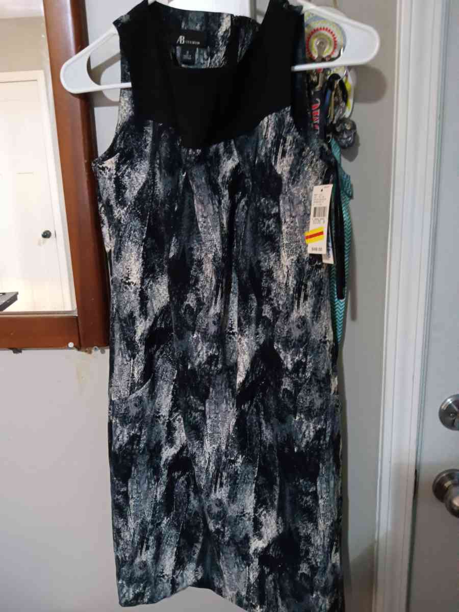 Dress - Louisville, Kentucky - FleaMarketBay