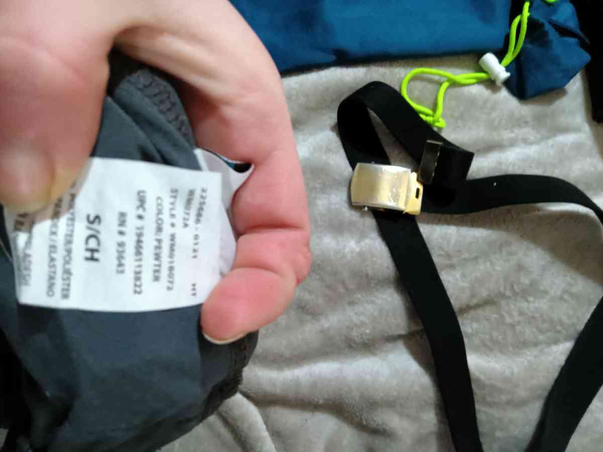 Scrubs with shirt and pants - Louisville, Kentucky - FleaMarketBay