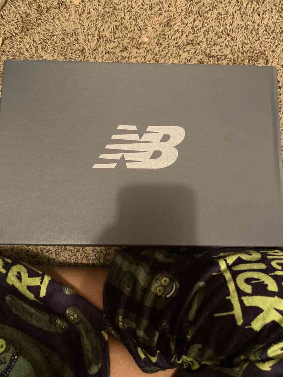 New Balance 9060 Arctic Grey - Atlanta, Georgia - FleaMarketBay