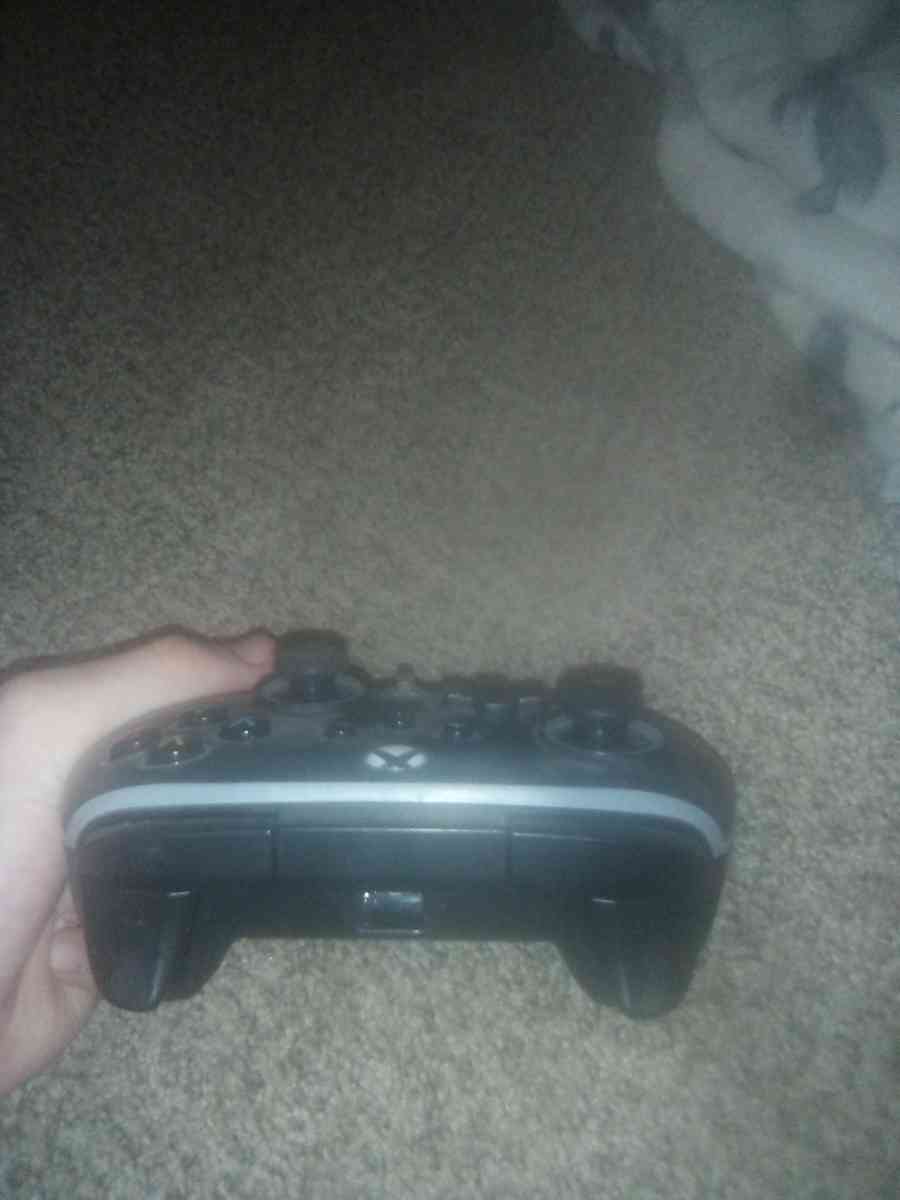 wired Xbox controllers - Portland, Oregon - FleaMarketBay