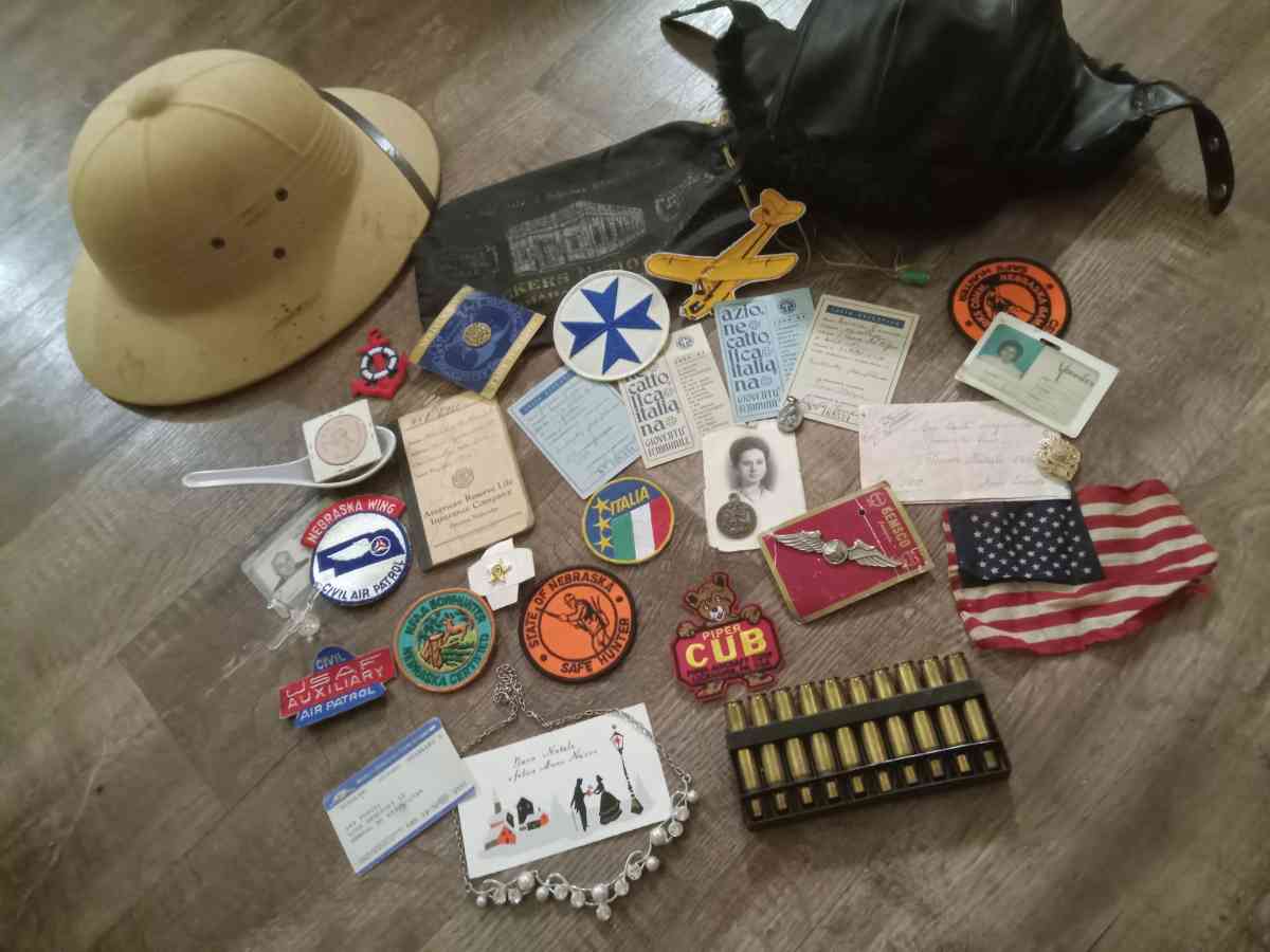 tools  bedroom  furniture nicknacks ect - Omaha, Nebraska - FleaMarketBay