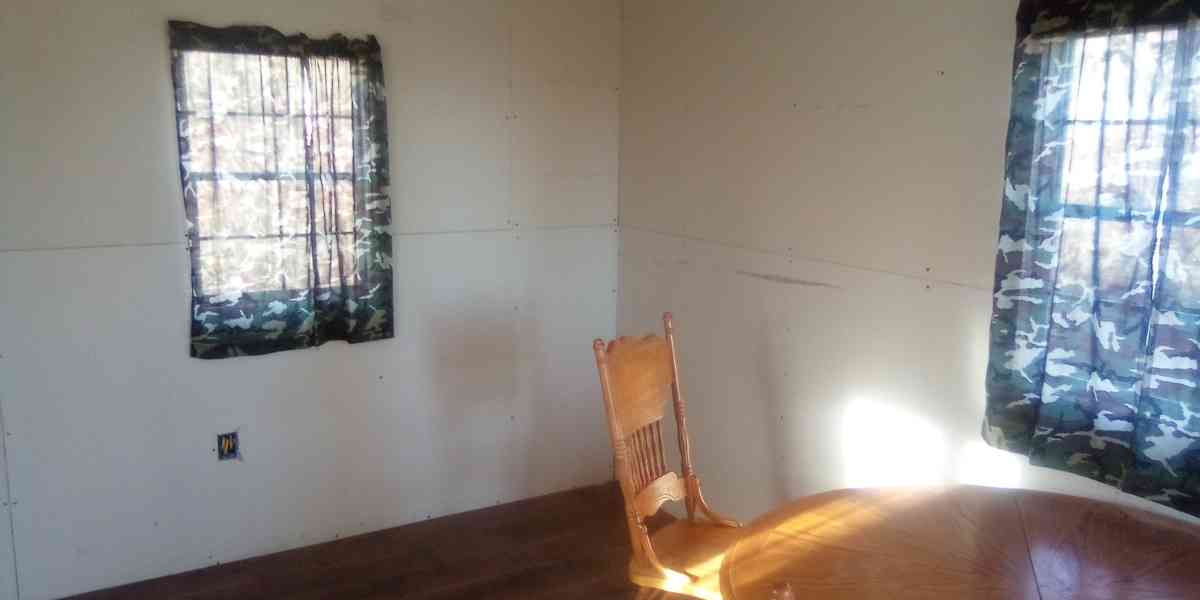 10 x 20 Hunting cabin - Oakland, Maryland - FleaMarketBay