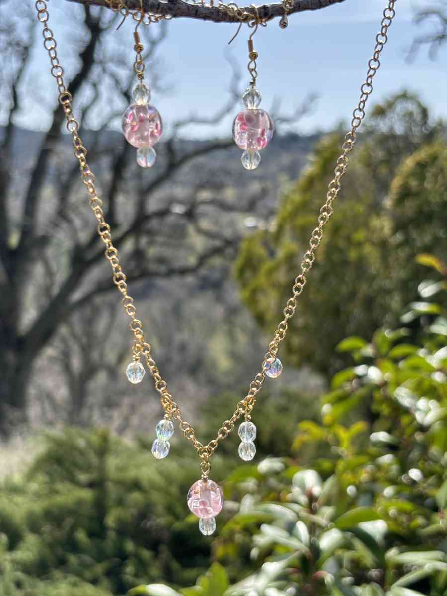 handmade necklace and earring set - Tehachapi, California - FleaMarketBay