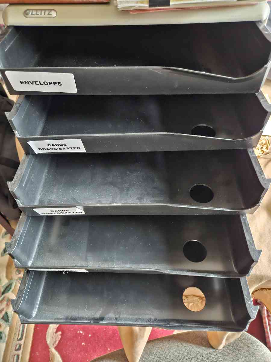 small over desk organizer - El Paso, Texas - FleaMarketBay