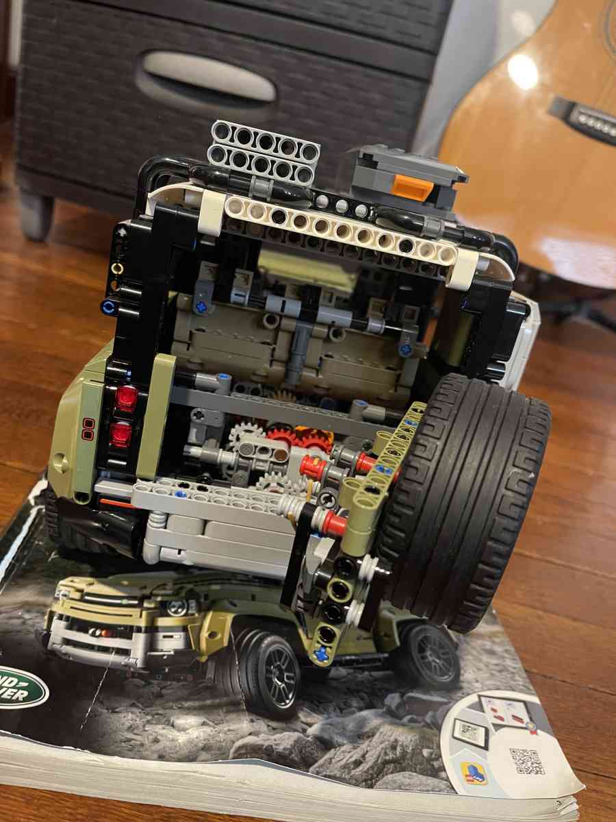 built Lego technic Land Rover defender - Lyndhurst, New Jersey - FleaMarketBay
