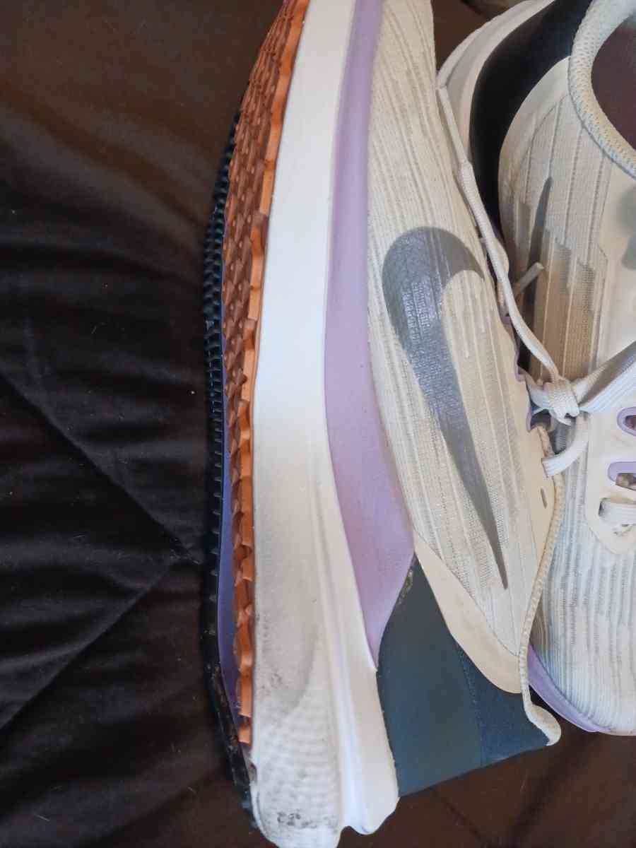 womens nike shoes - Minneapolis, Minnesota - FleaMarketBay