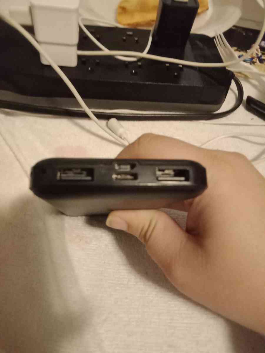 battery charger for electronics - Indianapolis, Indiana - FleaMarketBay