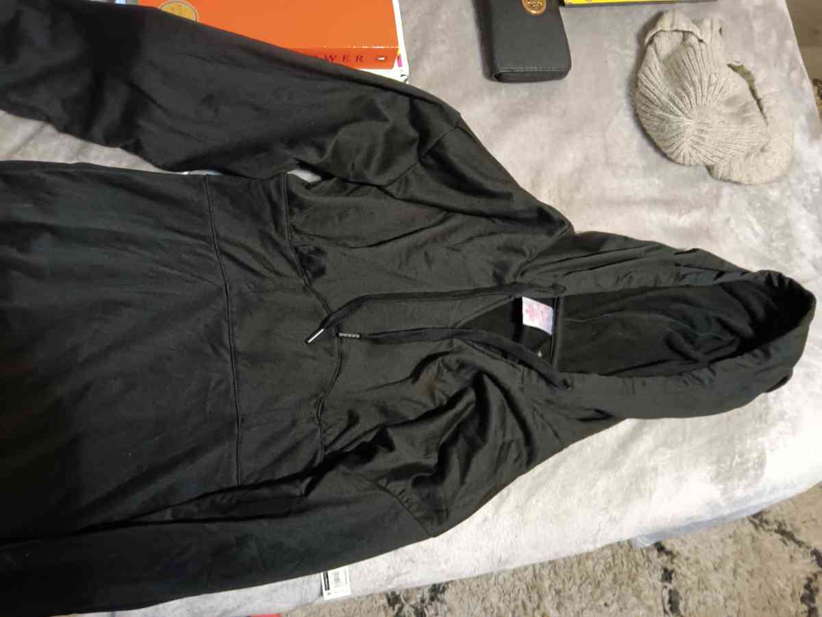 Dress - Louisville, Kentucky - FleaMarketBay