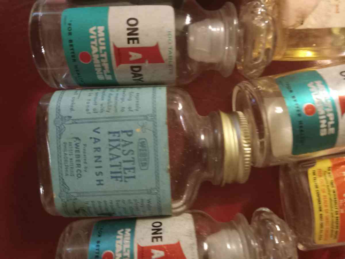 tools  bedroom  furniture nicknacks ect - Omaha, Nebraska - FleaMarketBay