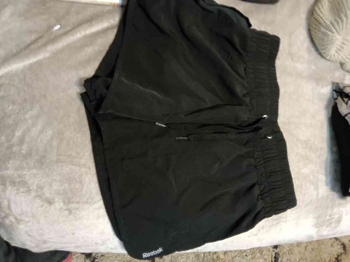 Shorts Reebok - Louisville, Kentucky - FleaMarketBay