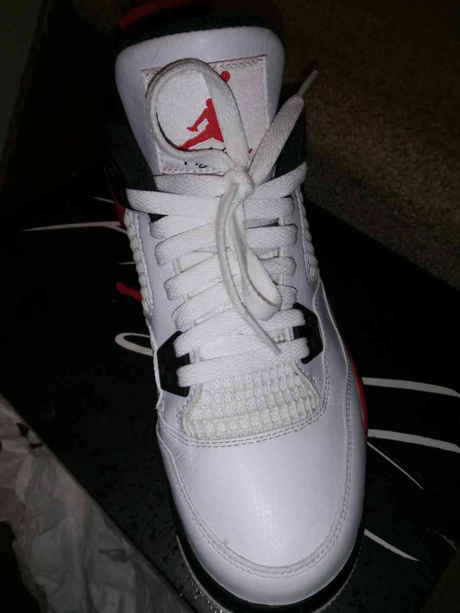 Jordan retro 4s - Cleveland, Ohio - FleaMarketBay