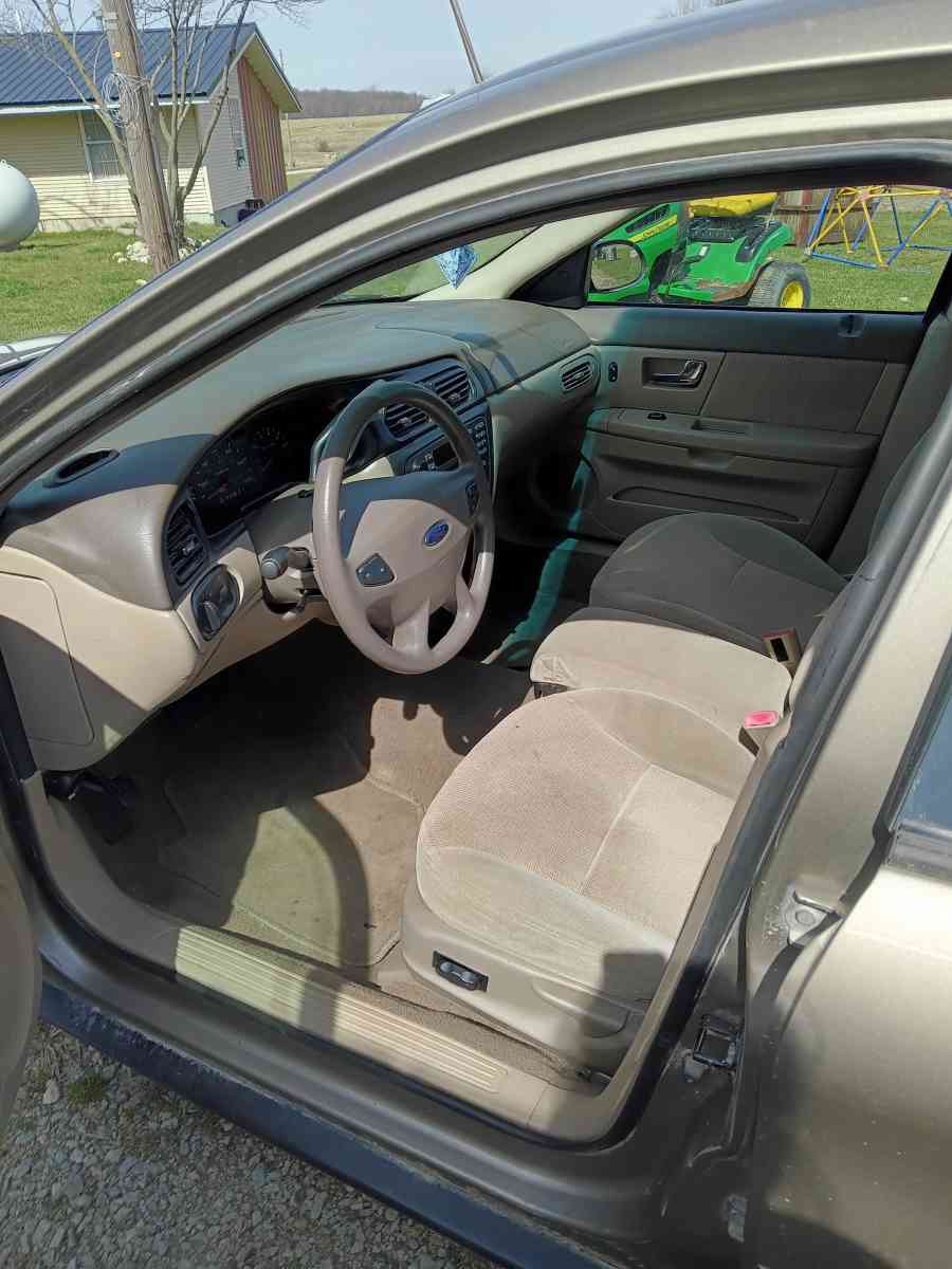 2002 Ford Taurus - Auburn, Indiana - FleaMarketBay