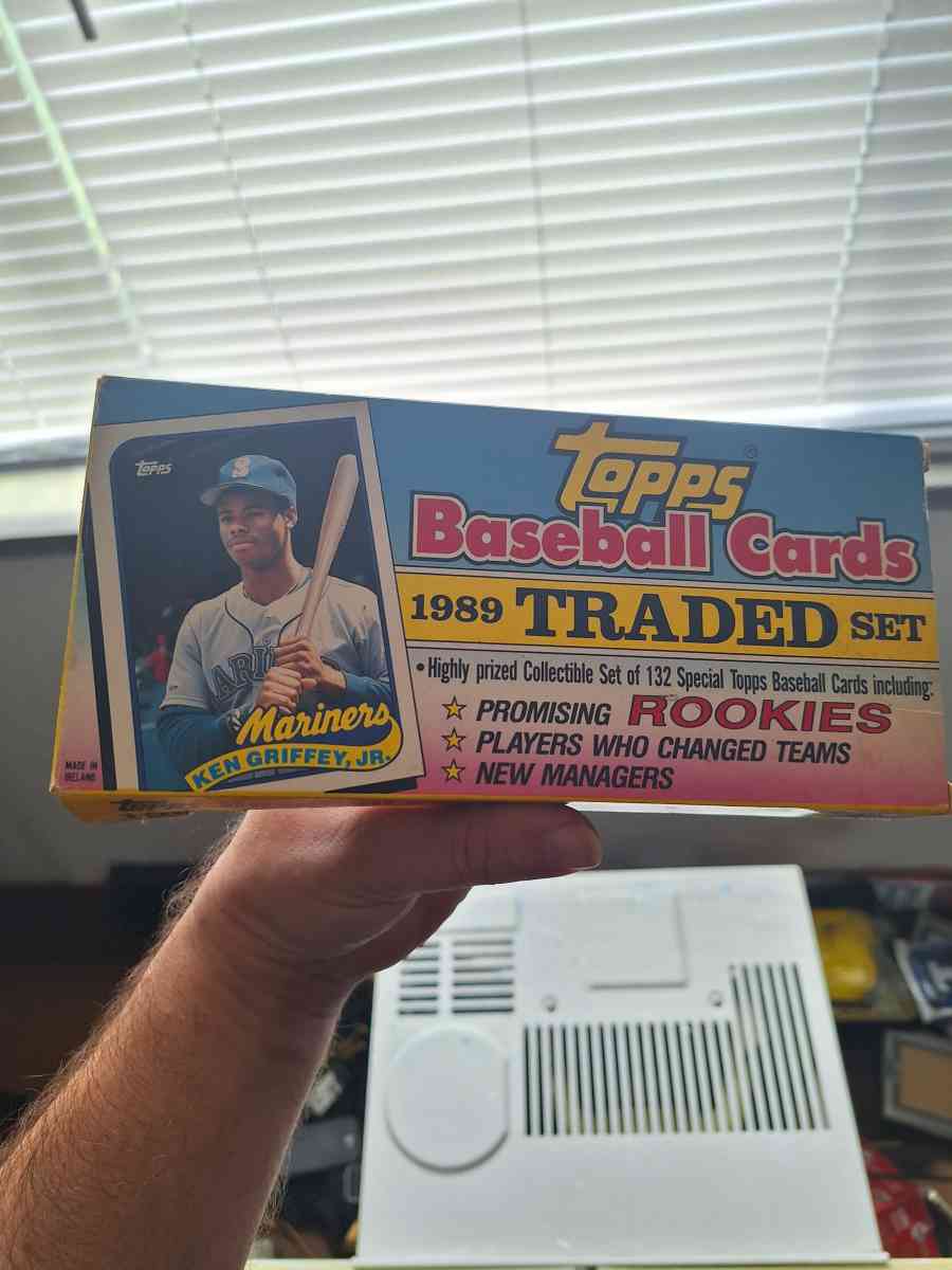 topps 1989 set never been taken out 3 boxes either - Miamisburg, Ohio