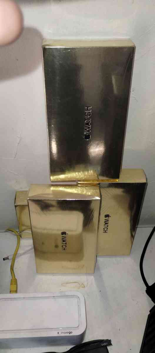new Apple Ultra 2 Gold Edition smartwatch - Las Vegas, Nevada - FleaMarketBay