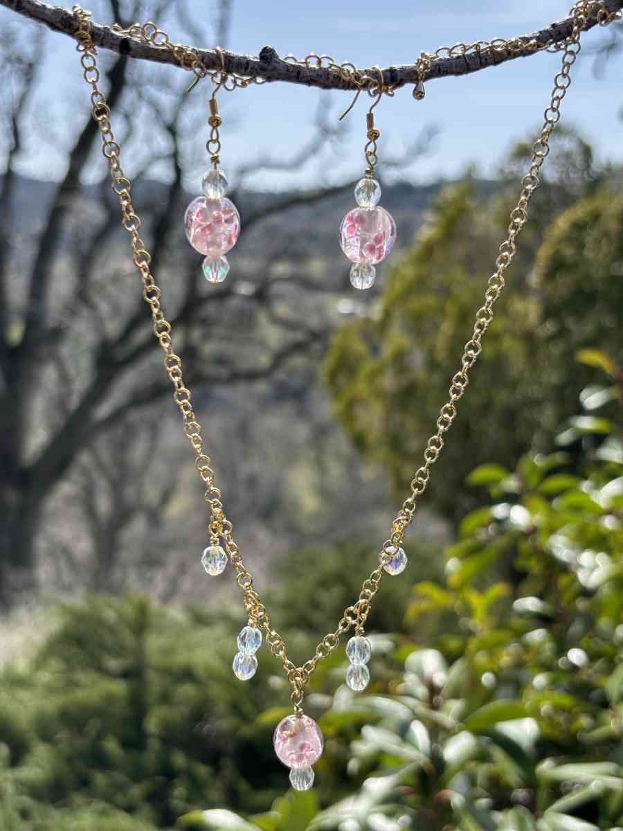 handmade necklace and earring set - Tehachapi, California - FleaMarketBay
