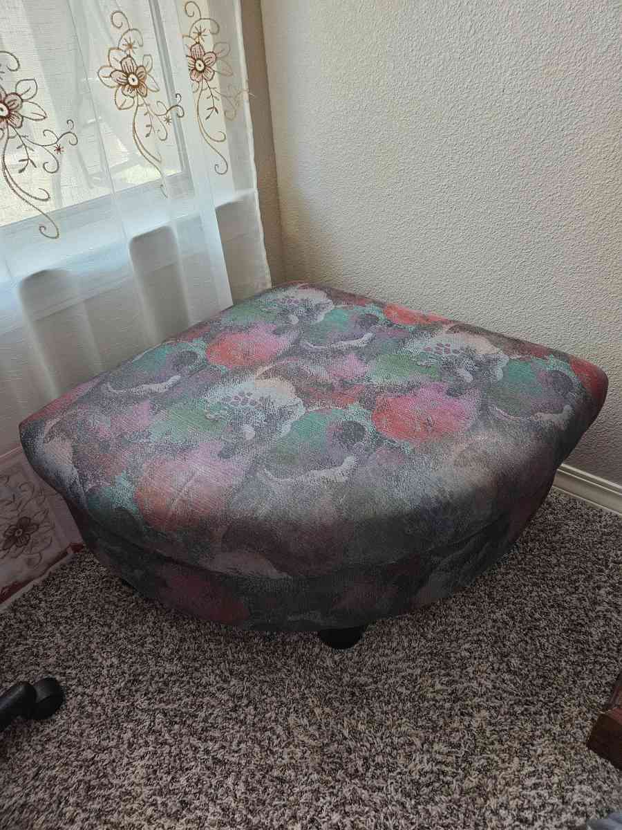vintage corner seat floral - El Paso, Texas