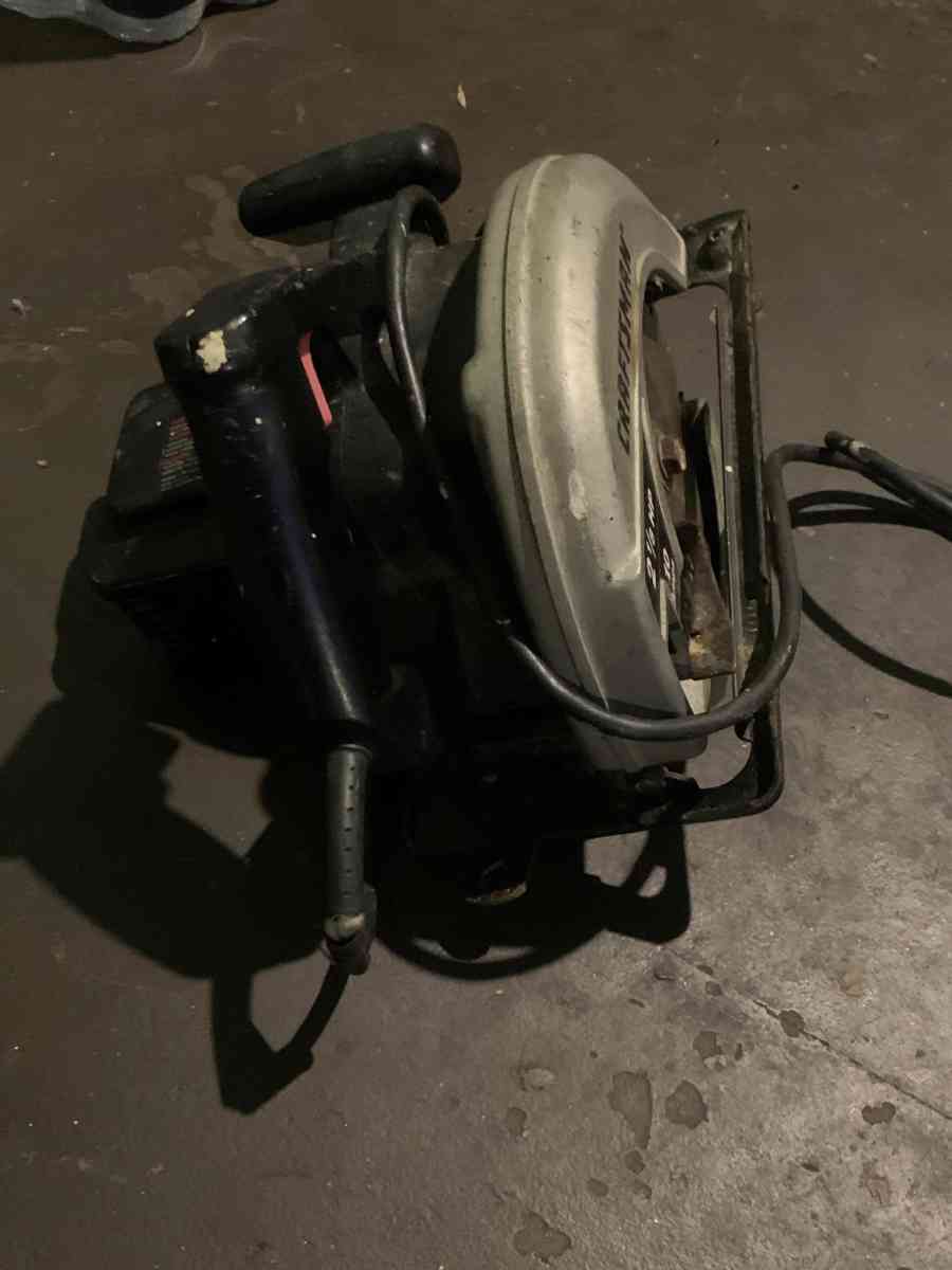 Craftsman circular saw  7 and 1 4th 120v - Erie, Pennsylvania - FleaMarketBay