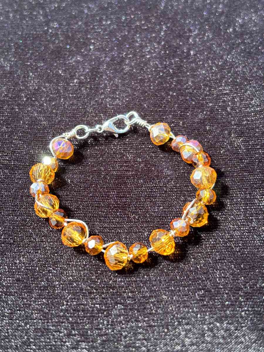 Handmade wire wrapped glass beaded bracelet - Tehachapi, California - FleaMarketBay
