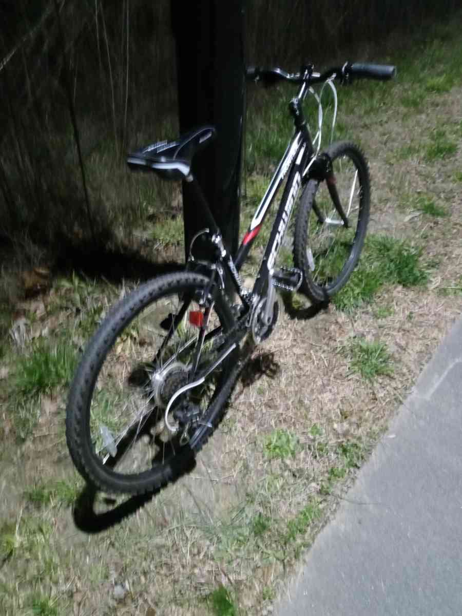 fairly new Scwinn bike - Charlotte, North Carolina