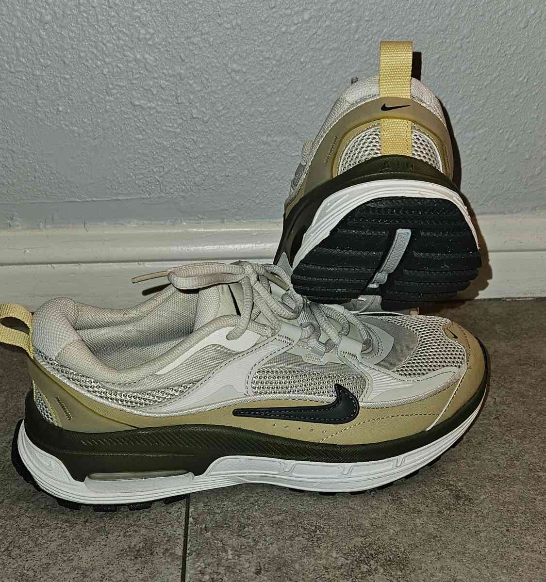 Nike Air Max Bliss - Houston, Texas - FleaMarketBay