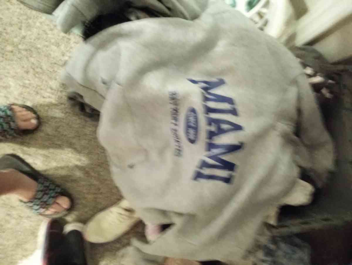 bucket full of gently worn clothing items size med to lrg - Tulsa, Oklahoma - FleaMarketBay