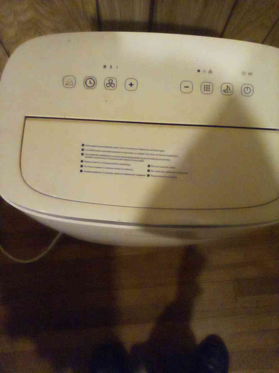 portable humidifier and AC unit works very good - Oklahoma City, Oklahoma - FleaMarketBay