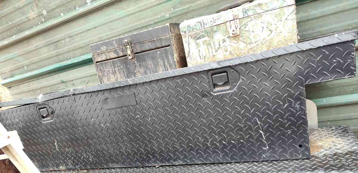tool box for a truck - Shelby, Alabama - FleaMarketBay