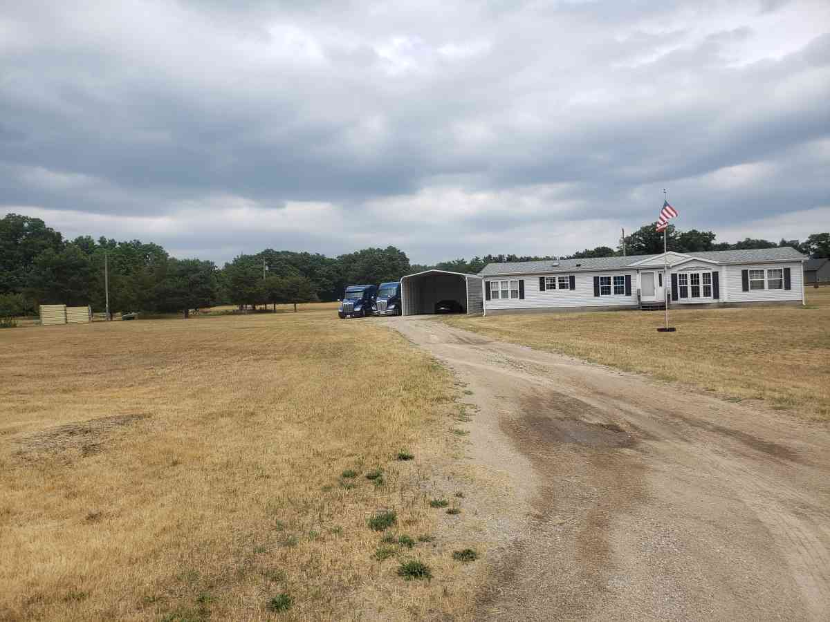 For Rent - Newaygo, Michigan - FleaMarketBay