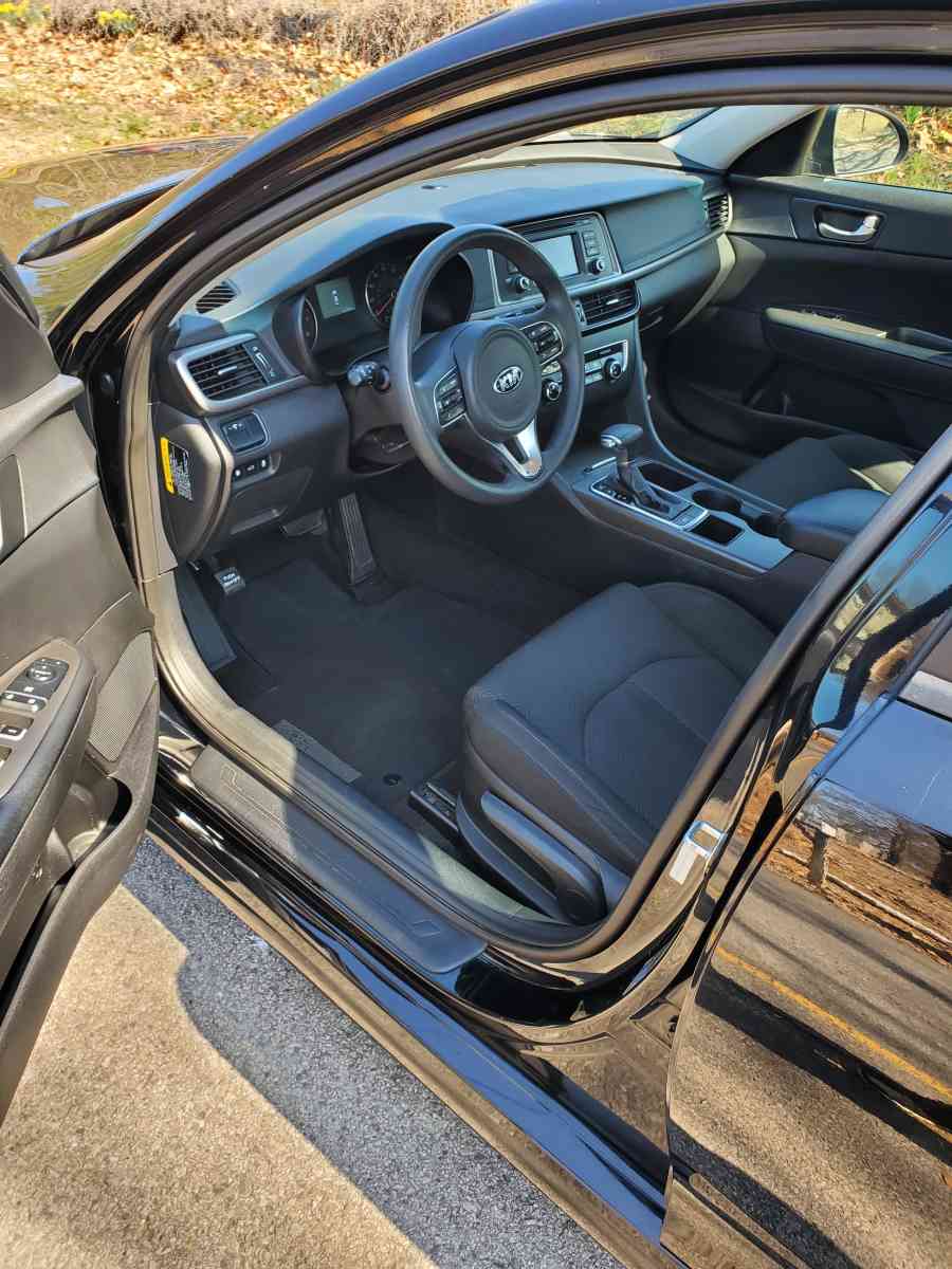 2016 Kia Optima LX Sedan - Russellville, Arkansas - FleaMarketBay