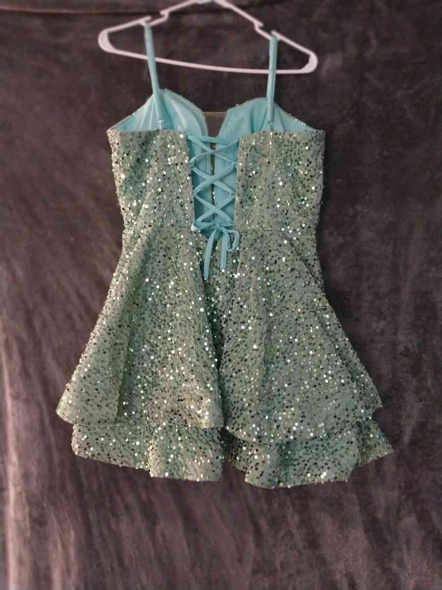 short prom dress size 14 - Portland, Oregon - FleaMarketBay