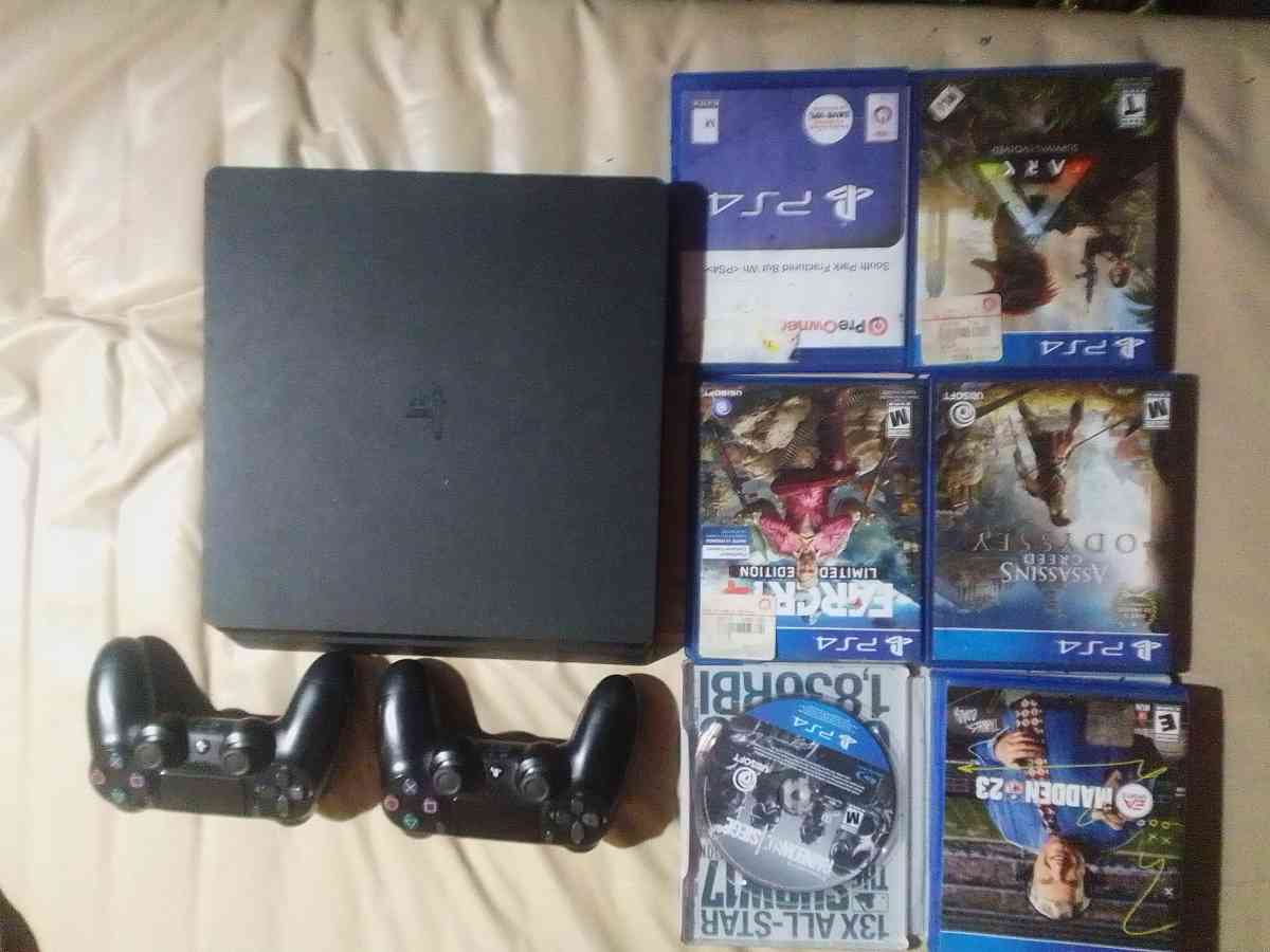 PS4 slim 1tb - Loranger, Louisiana