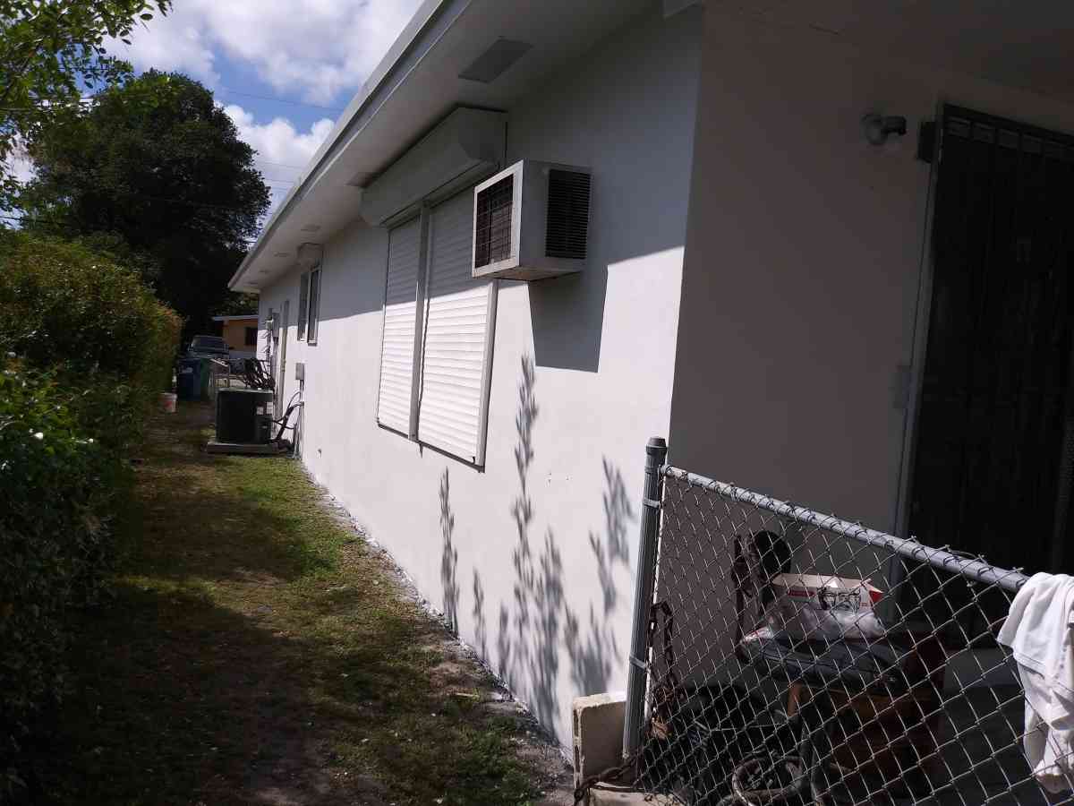 trabajos de pintura  plaster pisos laminados - Fort Lauderdale, Florida - FleaMarketBay