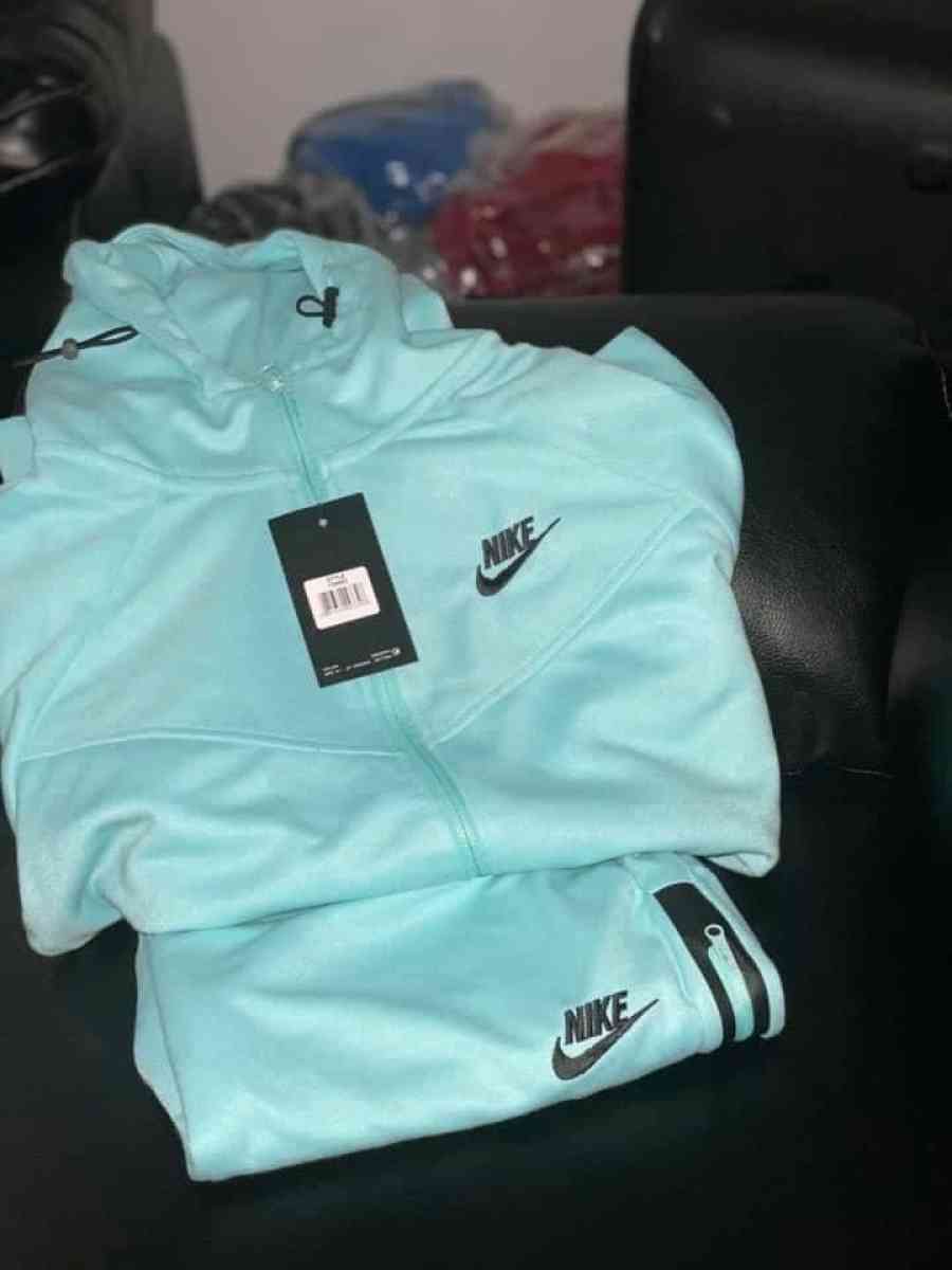 Nike jackets - Denton, North Carolina - FleaMarketBay