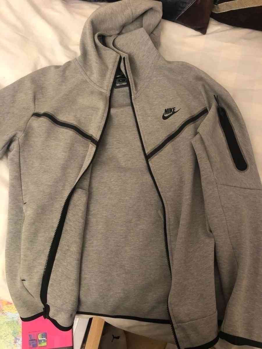 Nike jackets - Denton, North Carolina - FleaMarketBay